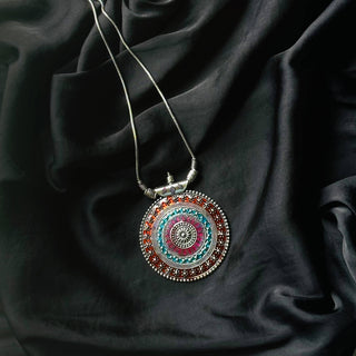 Silver-Plated Oxidized Pendant Necklace - Cherriscope